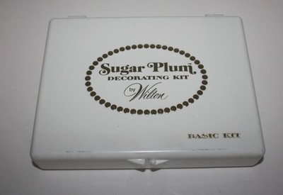 Wilton Sugar Plum Cake Cookie Decorating Kit