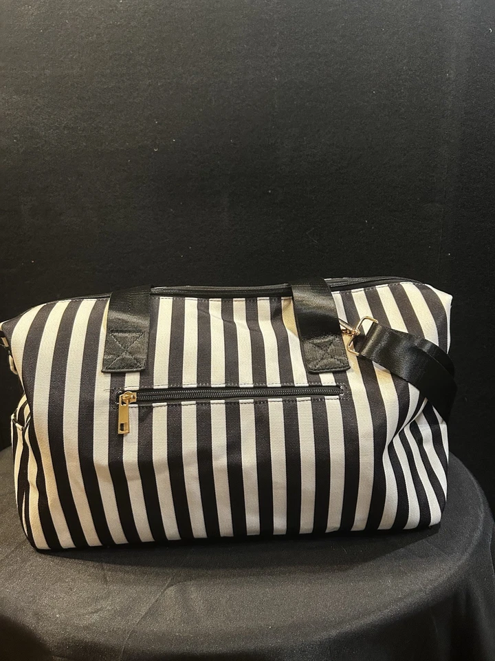 Bolso de Mano Alice + Olivia Rayas Negro Blanco con Bolsillos Laterales 17 Pulgadas Foto 4 de 4