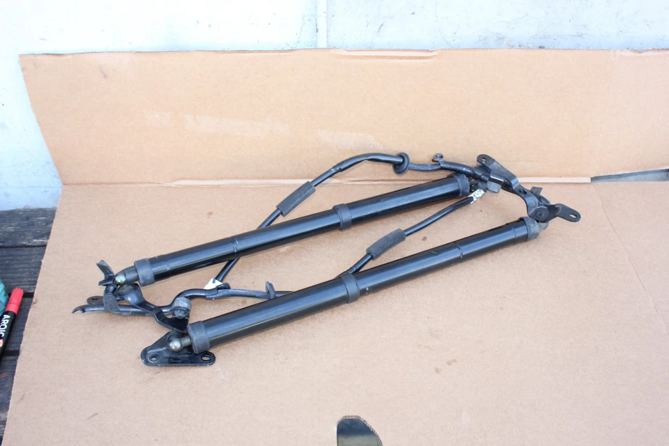 OEM Trunk Lid lift electric motor set / Power actuator for 2017-2018 Toyota RAV4 - Image 2 of 4