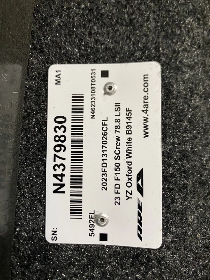 Cubierta de cama blanca Ford F150 Foto 3 de 3