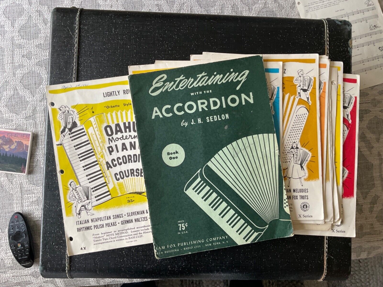 FARIAS ACORDEON 29-52 2 of 2 Accordion-style Book With -  Finland