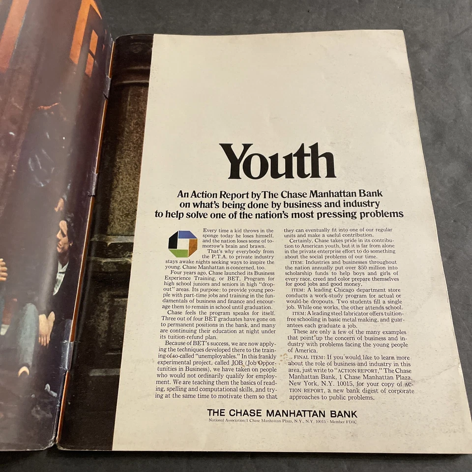 Vintage Magazine: Saturday Review - September 1968 / The West Indies / KRP Foto 2 de 4