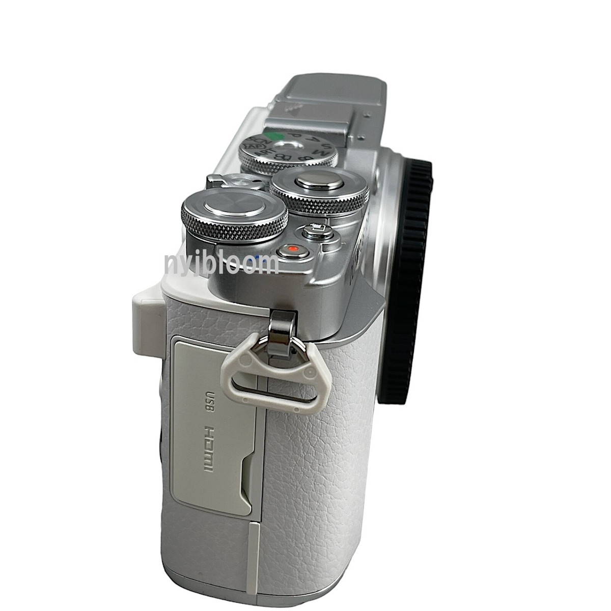 New OLYMPUS PEN E-P7 Mirrorless Camera (WHITE) Body Only No Lens
