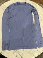 Swiftly Tech Long-Sleeve Shirt 2.0 Hip Length Size Small (Missing Size Tag)