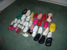 LARGE ASSORTMENT OF DOLLS SHOES, ALL ODD SHOES, MANY VINTAGE, ALL GOOD CONDITION