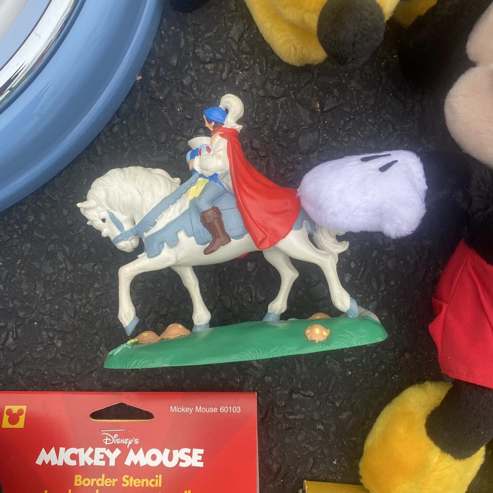 VINTAGE 50+ DISNEY Collectible LOT - Mickey Mouse Toys Clock Light Watches READ - Image 3 of 4