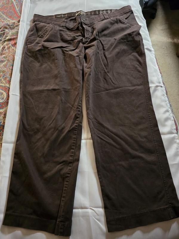 Lee Sinfully Soft Chino Pants Womens 24W Medium Brown Straight Leg Stretch Work