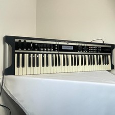 Tastiera sintetizzatore 61 tasti Korg X50 usata no adattatore usura estetica funziona