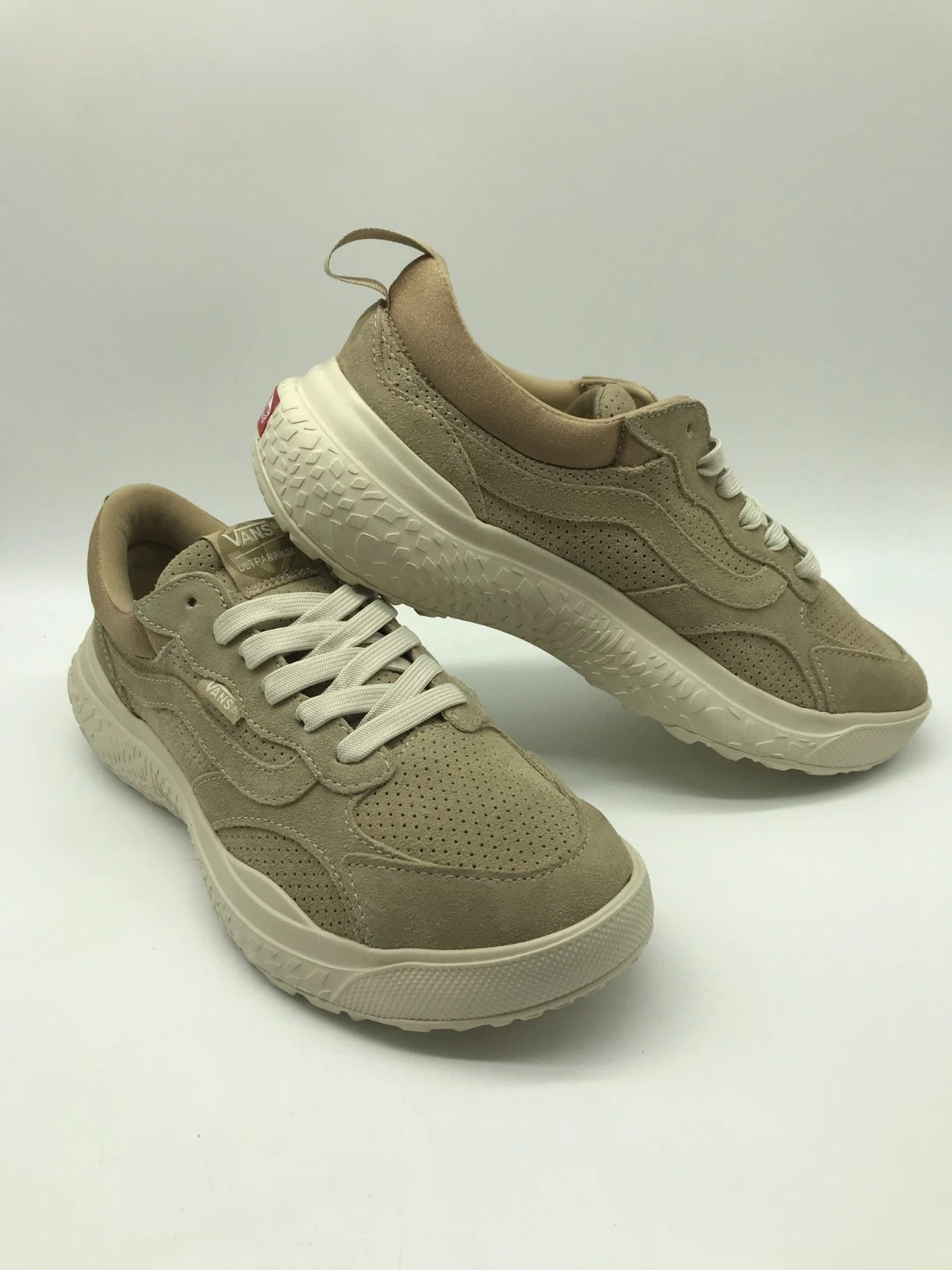 Vans Men/Womens Shoes "MTE Ultrarange Neo Vr3" Suede Cornstalk