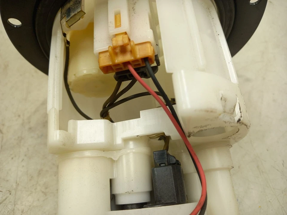 04 05 06 BOMBA DE COMBUSTIBLE SCION XA 1,5 L Foto 4 de 4