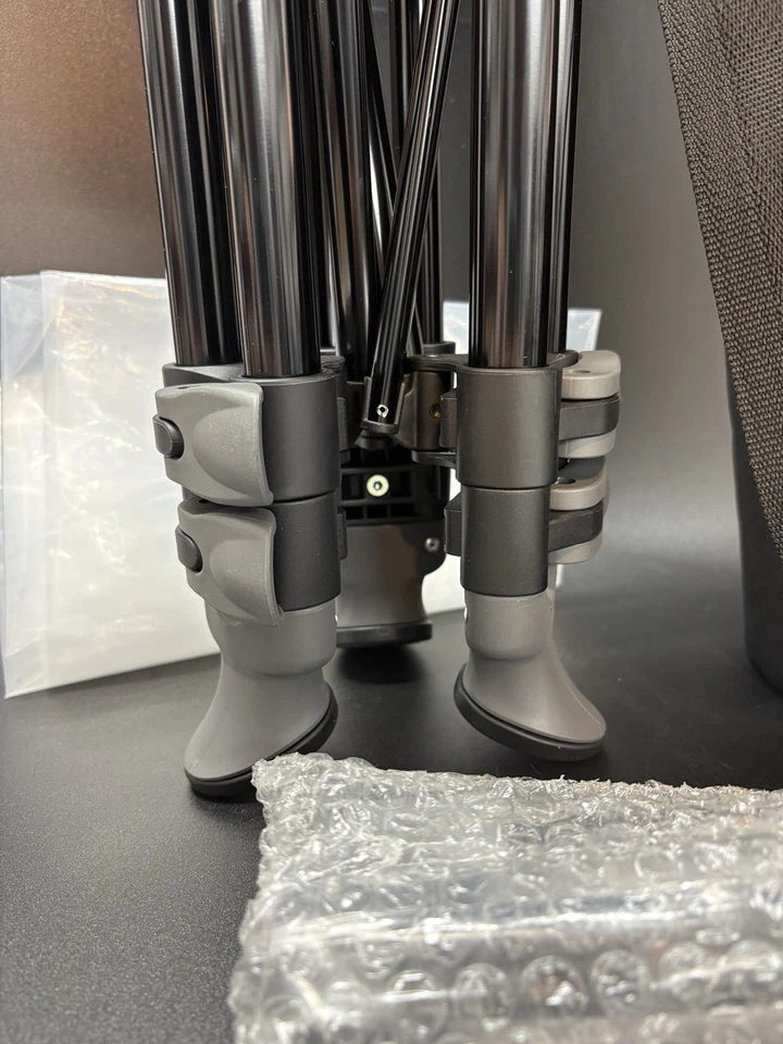 NEW Manfrotto MVT502AM Tripod + MVH502A Fluid Video Head + Premium Padded Case - Image 4 of 4