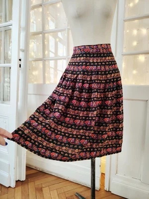 Taille S Jupe coupe midi fleurs framboise orange noir vintage en très bon état - Photo 1/4
