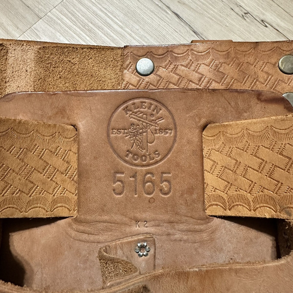 NICE KLEIN TOOLS 5165~10-POCKET TAN LEATHER TOOL POUCH NICE KLEIN TOOLS 5165~10-POCKET TAN LEATHER TOOL POUCH