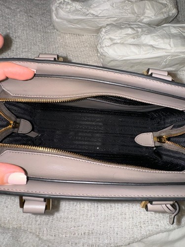 Prada Borsa a Mano Handbag - Picture 3 of 7