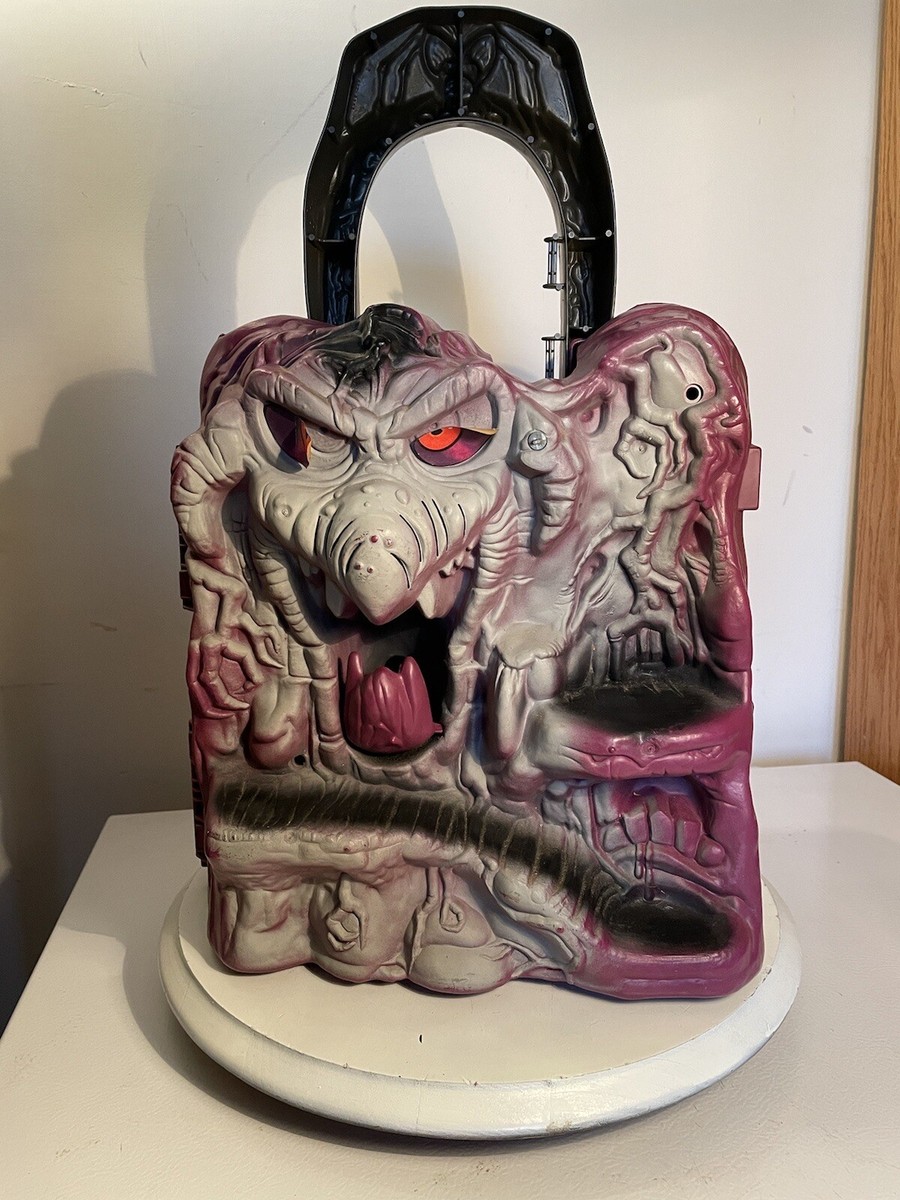 1983 Snake Mountain Castle Skeletor He-Man Masters Of The Universe MOTU