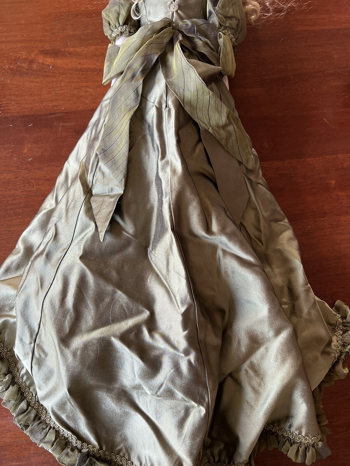 Picture 11 of 24
