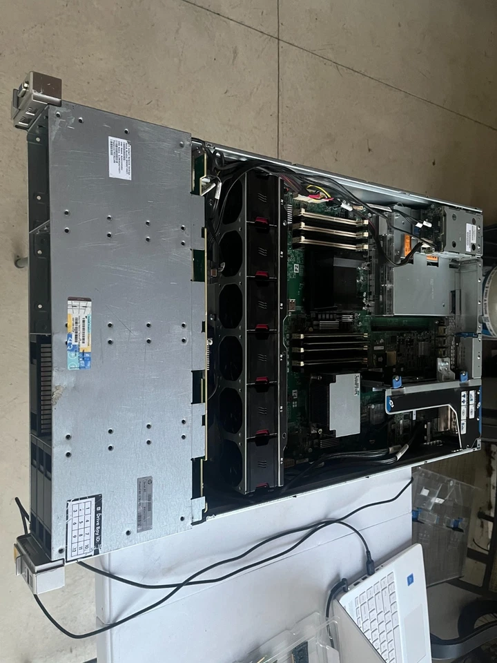 HP 1640 storage appliance 2x750w psu 16gb ddr3    1x Xeon E5-2407v2 - Image 3 of 4