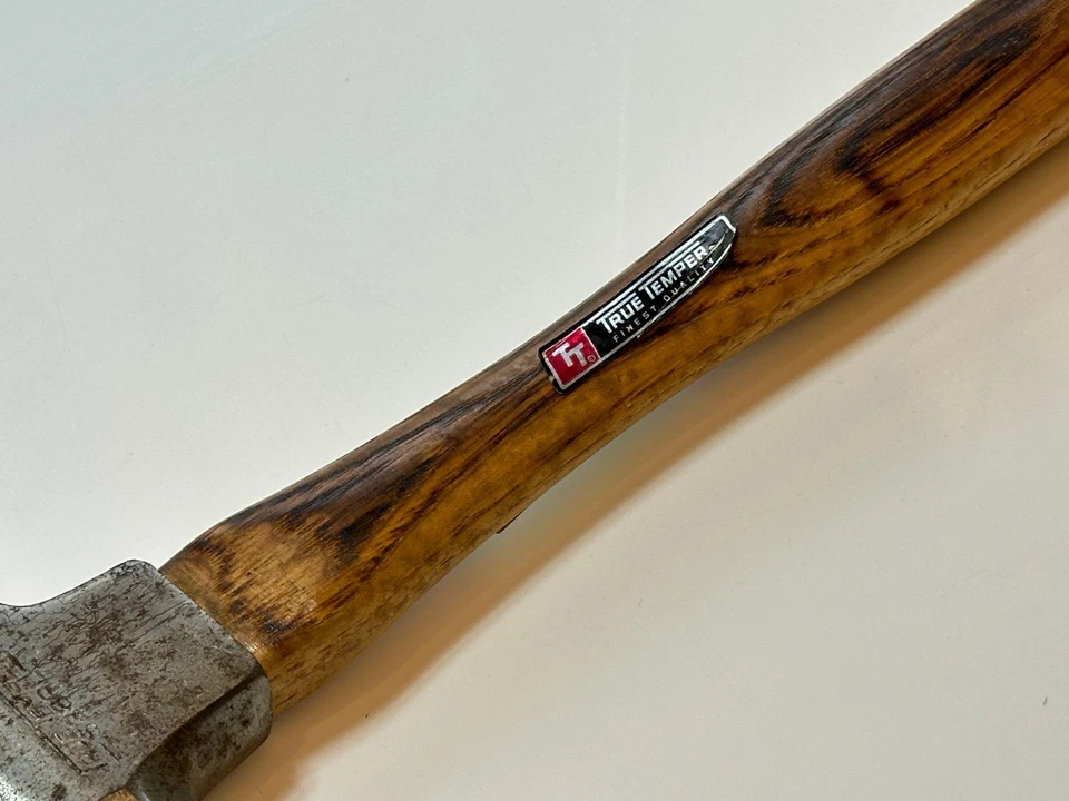 True Temper USA (NOS) S28RL Rip Claw Hammer w/ Deep Grain Wood Handle, Rare - Image 3 of 4