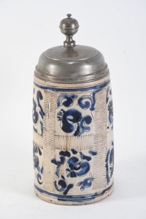 O80x36 stoneware roller mug beer mug with pewter lid scoring decor 18th century