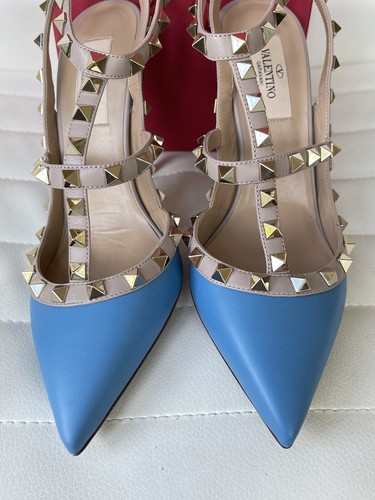 Valentino Garavani Rockstud con Tachuelas Tobillo Tira Azul Ciel Bombas 37 Nib - Imagen 6 de 12