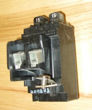 Pushmatic Bulldog ITE 15 Amp 15A Twin Tandem Piggyback Circuit Breaker P1515