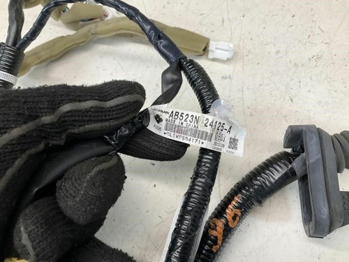 2011 2012 2013 2014 2015 Nissan Juke Front Right Door Wiring Harness V - Picture 5 of 9