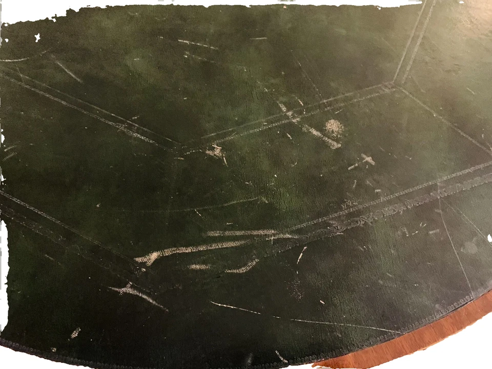 Mesa de tambor Kittinger vintage con tapa redonda, 4 cajones, etiquetas auténticas necesita cuidado Foto 4 de 4