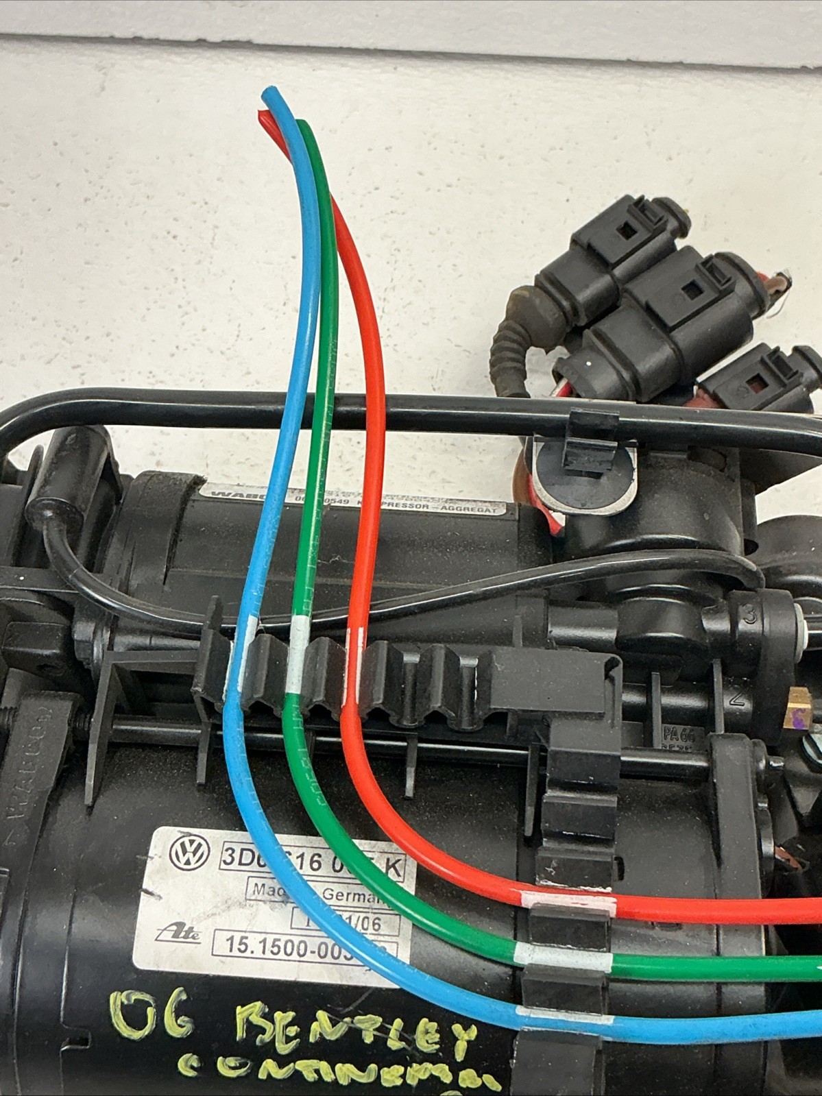 03-18 Bentley Continental GTC GT Flying Spur Air Suspension Compressor Pump OEM