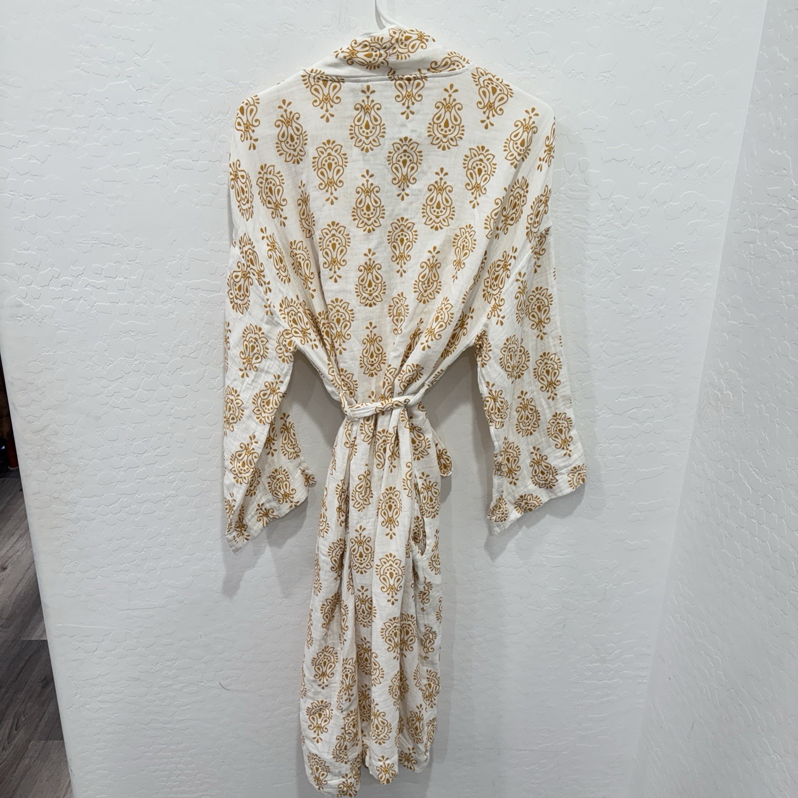 Soft Surroundings Gold Patterned Robe Womens Medi… - image 7