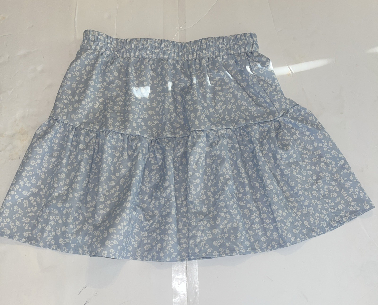 Shein Women's Skirt. Blue Floral Size Large Elastic Waist Pull On