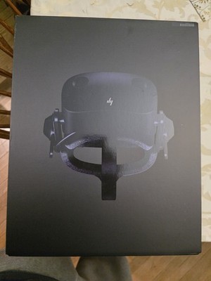 HP Reverb G2 PC VR Headset M16921-001 w/ Original Box   Headset bundle