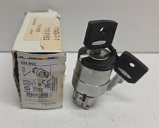 NEW IN BOX TELEMECANIQUE 2-POSITION KEYED SELECTOR SWITCH ZB2-BG4