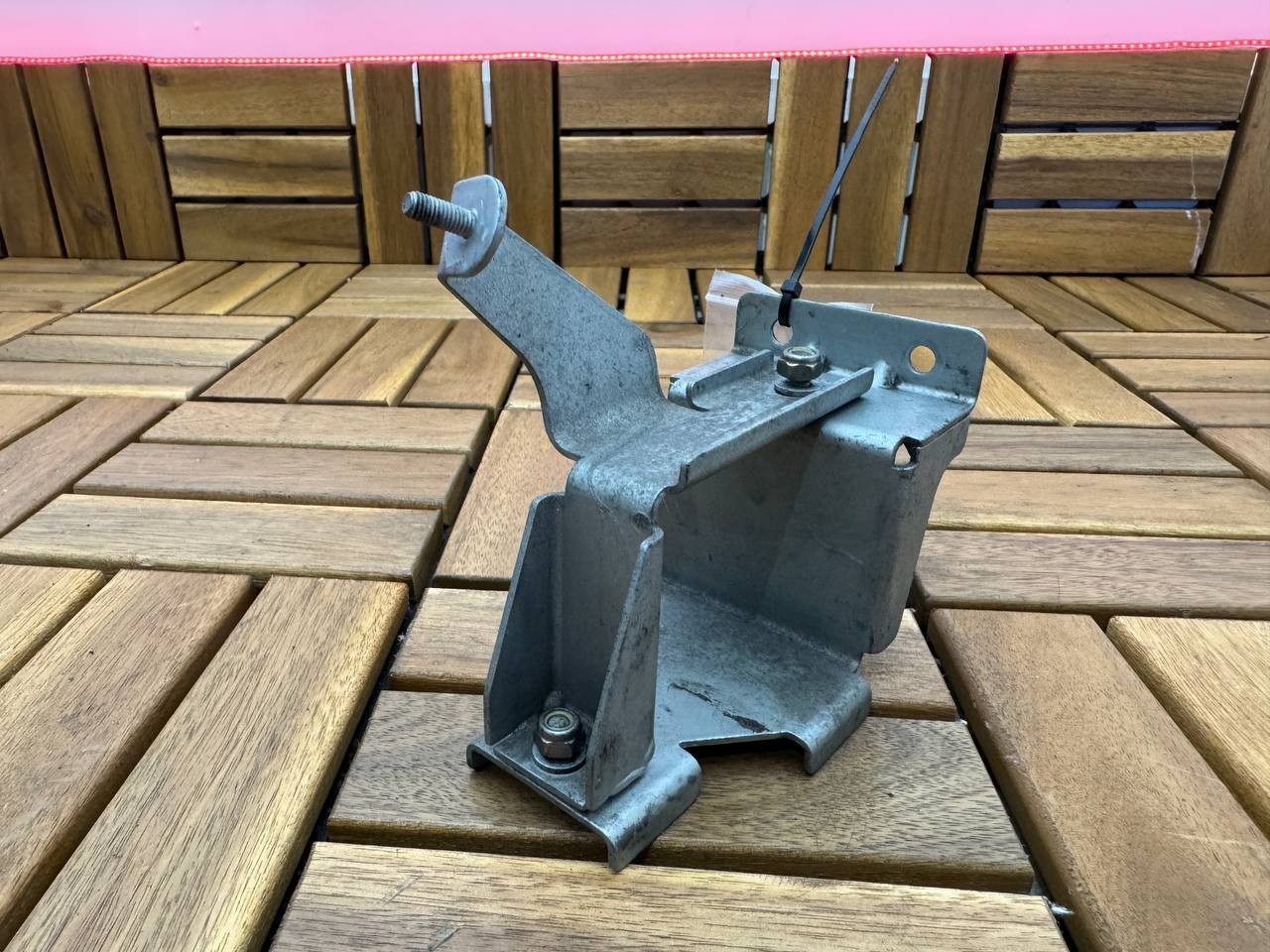 Ferrari F430 TUBES MOUNTING BRACKET # 208101
