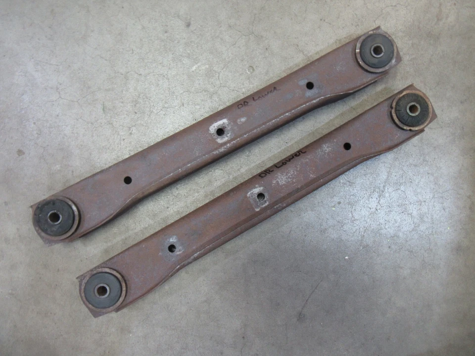 Oldsmobile Cutlass Calais 1978-1984 brazo de control inferior trasero piezas de suspensión Foto 2 de 4