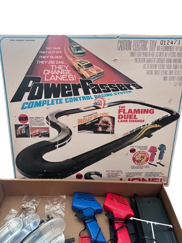Lionel Fire Leap Slot Car Racing Set – Vintage Power Passers Box (No Cars) - Picture 2 of 23