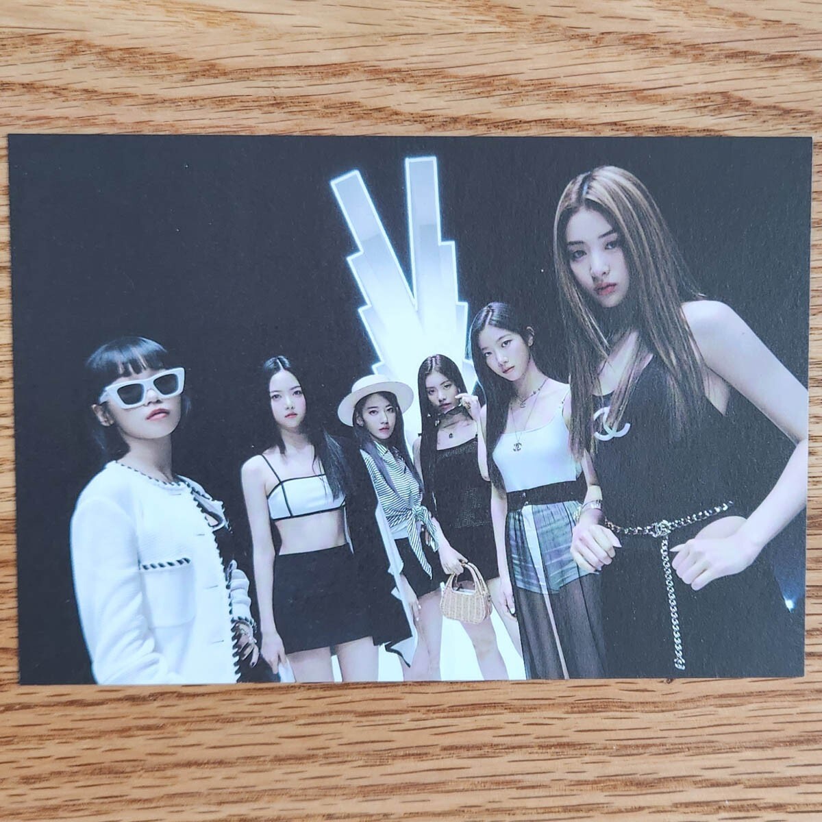 Group Official Postcard Le Sserafim Fearless Monochrome