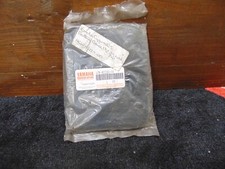 YAMAHA XC125 XC 125 BATTERY COVER 4CW-H2129-00 NEW OLD STOCK