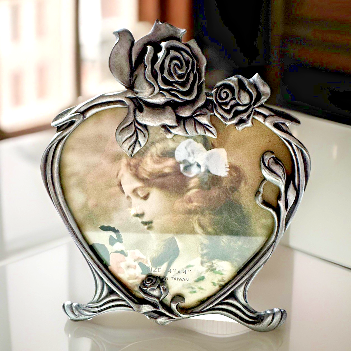 * vintage flame ୨୧ * ハートの 小さな フォトフレーム Pewter Heart & Rose Standing Picture Frame 4
