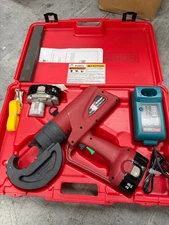 BURNDY PAT 750XT 18V Wireless Crimping Tool