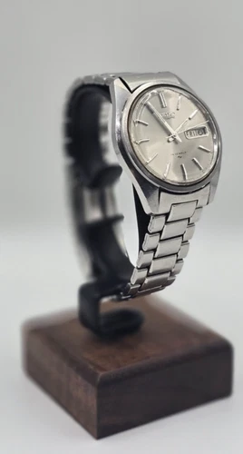 Vintage 1970s Seiko Automatic 7006-8040 Day Date Silver Dial Watch (Running)