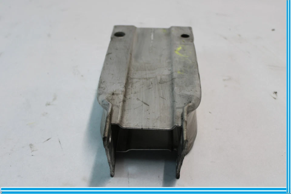 2008-2014 MERCEDES BENZ C300 C250 左侧加固支架 原始设备制造商 — 第 3/4 张图片