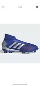 mens laceless soccer cleats
