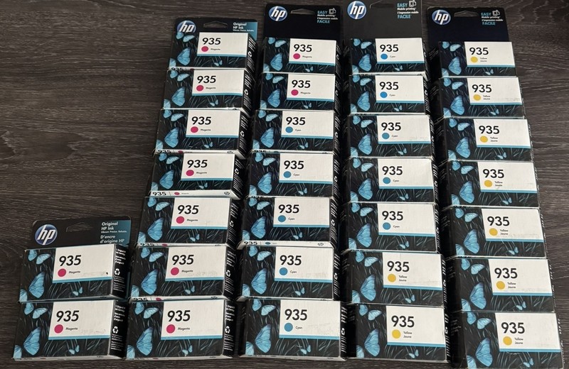 HP935 Printer Ink  Lot of  30- New *Expired*
