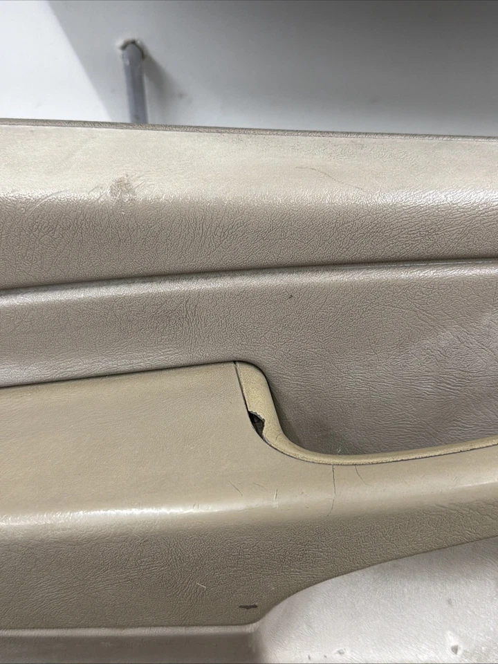 Комплект дверных панелей 03–14 Chevy Express GMC Savana 2500 3500 желтовато-коричневые от оригинального производителя - Изображение 4 из 4