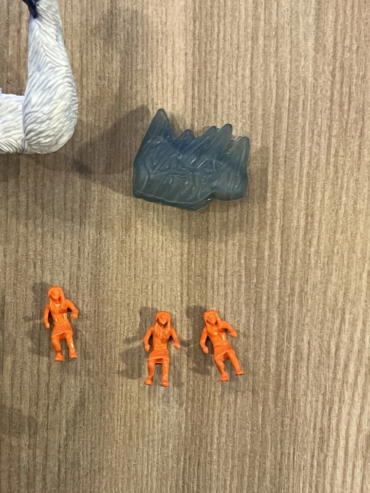 Juguetes de colección Playmates Primal Rage Virtuous Beasts Blizzard con seguidores Ice Spike Foto 4 de 4