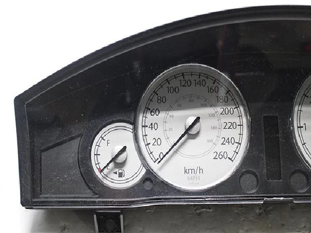 Приборные панели 2005 Chrysler 300C 04836990AA - Изображение 3 из 4