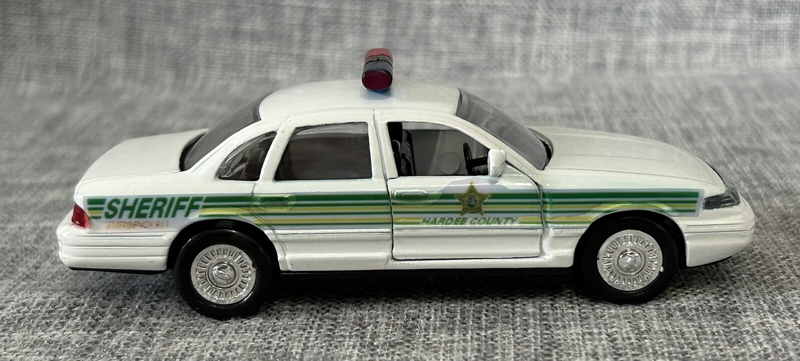 Hardee County Deputy Sheriff Office Die Cast Ford Crown Victoria Police Car 1996