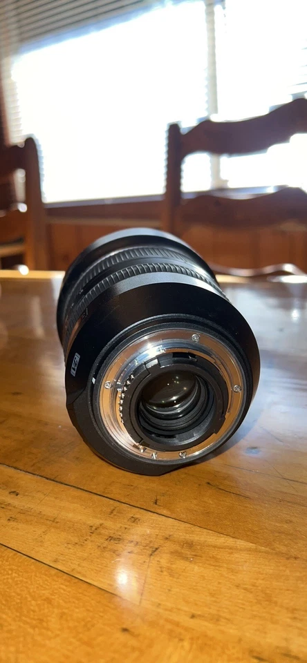 Lente Tamron 15-30 mm f2,8 Di VC USD A012 SP para Nikon Foto 2 de 4