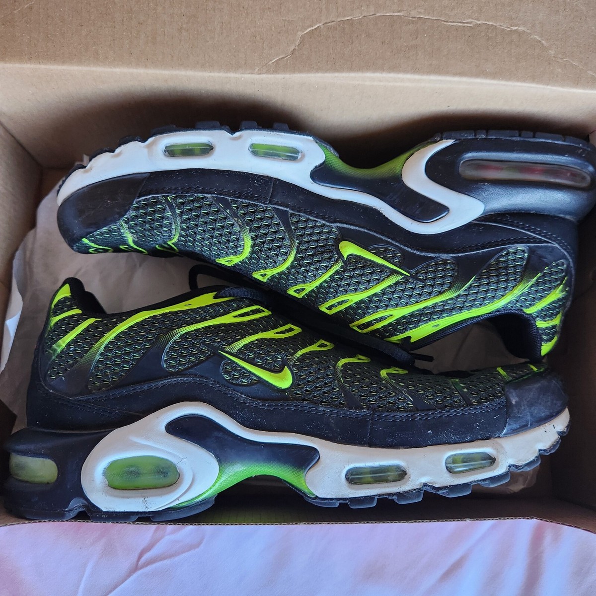 Nike Air Max Plus TN Black Volt Green Men's 8.5 Shoes