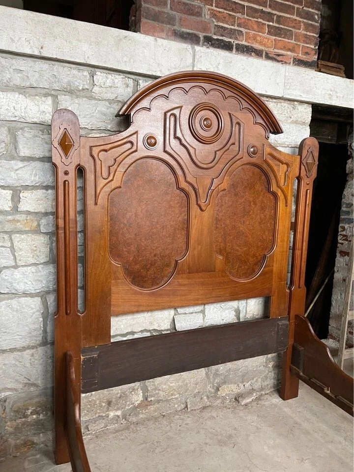 Antigua cama victoriana Mitchell and Rammelsberg Foto 4 de 4